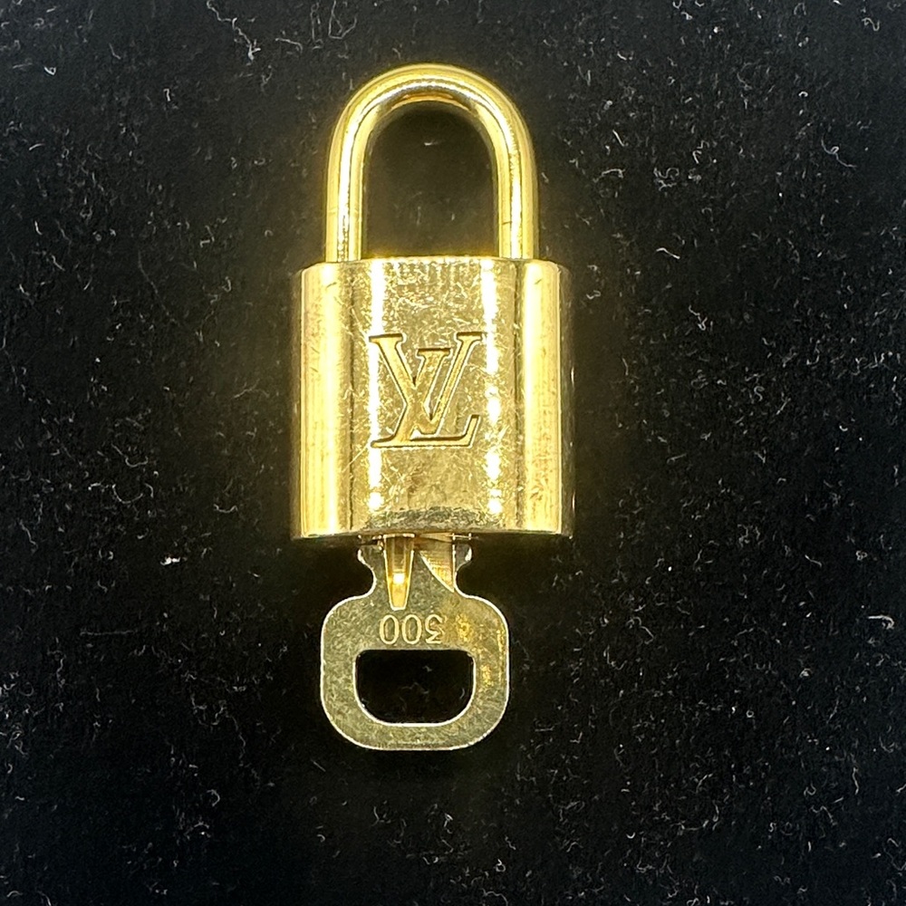 Louis Vuitton Gold Padlock with Key #300